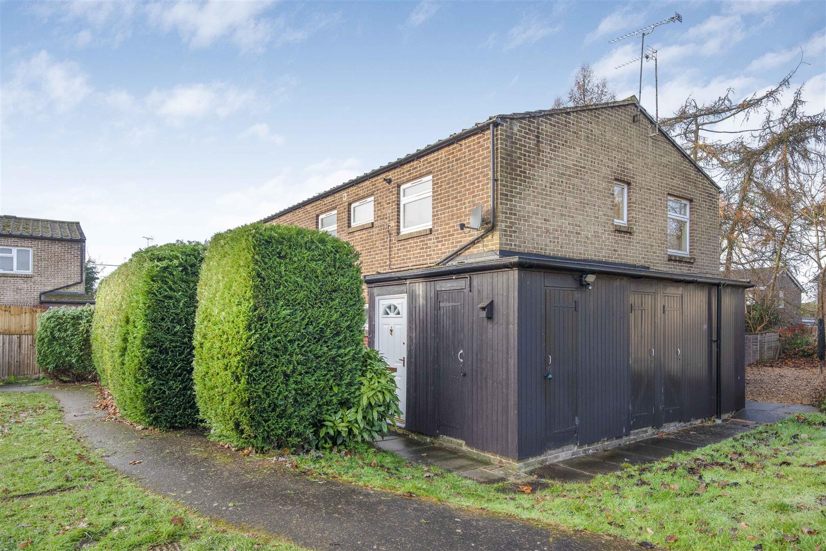 Medill Close Woodcote Maisonette for sale in Reading