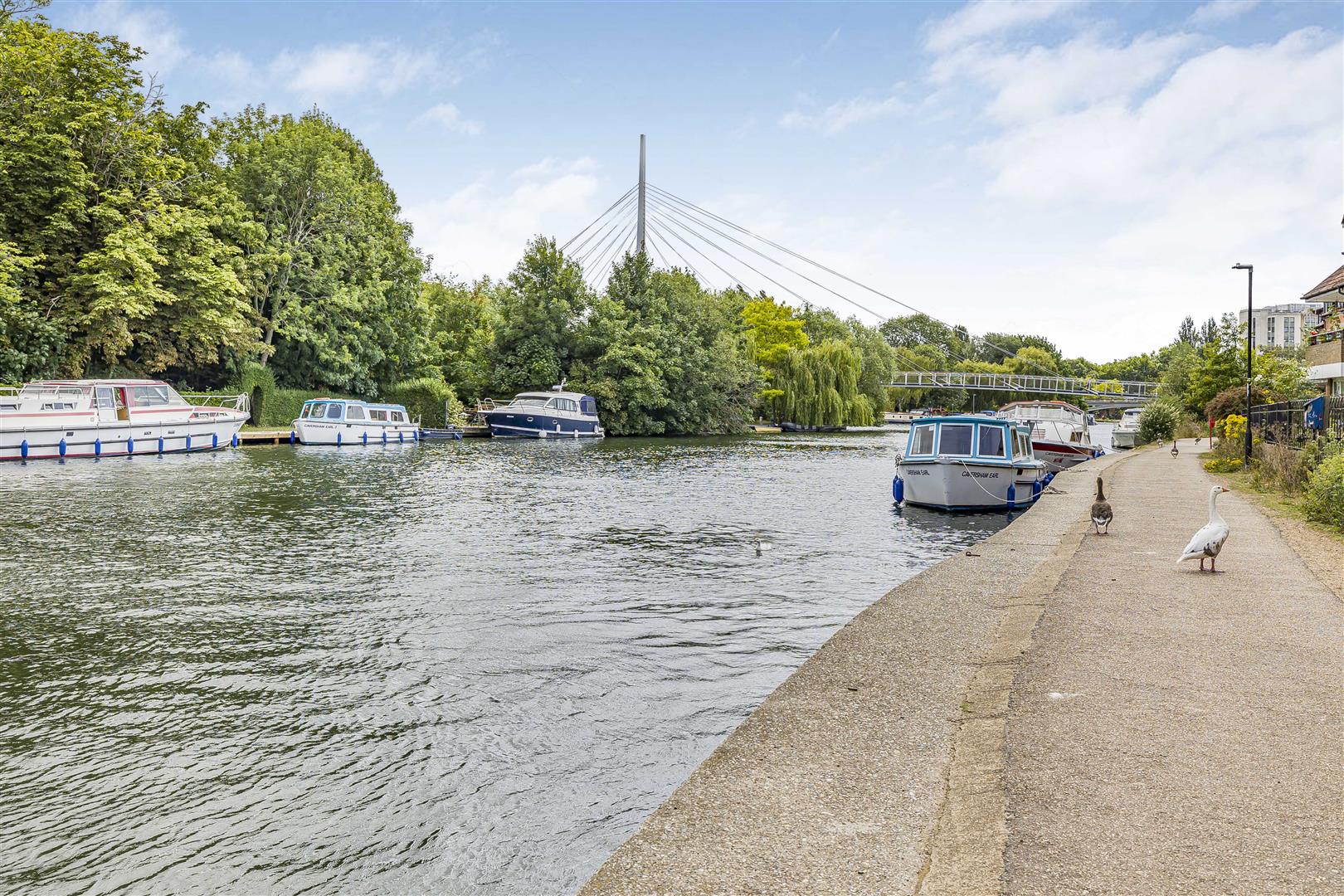 Regents Riverside Brigham Road Apartment for sale in Reading