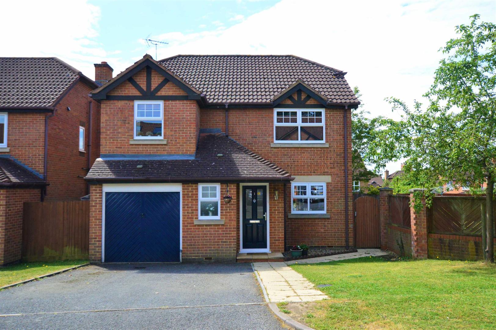 Fairfax Close, Caversham, Reading RG4 6DA Walmsley