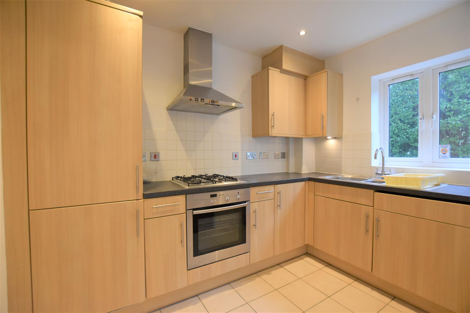 Merston House 9 Buckingham Drive Flat to let in Reading