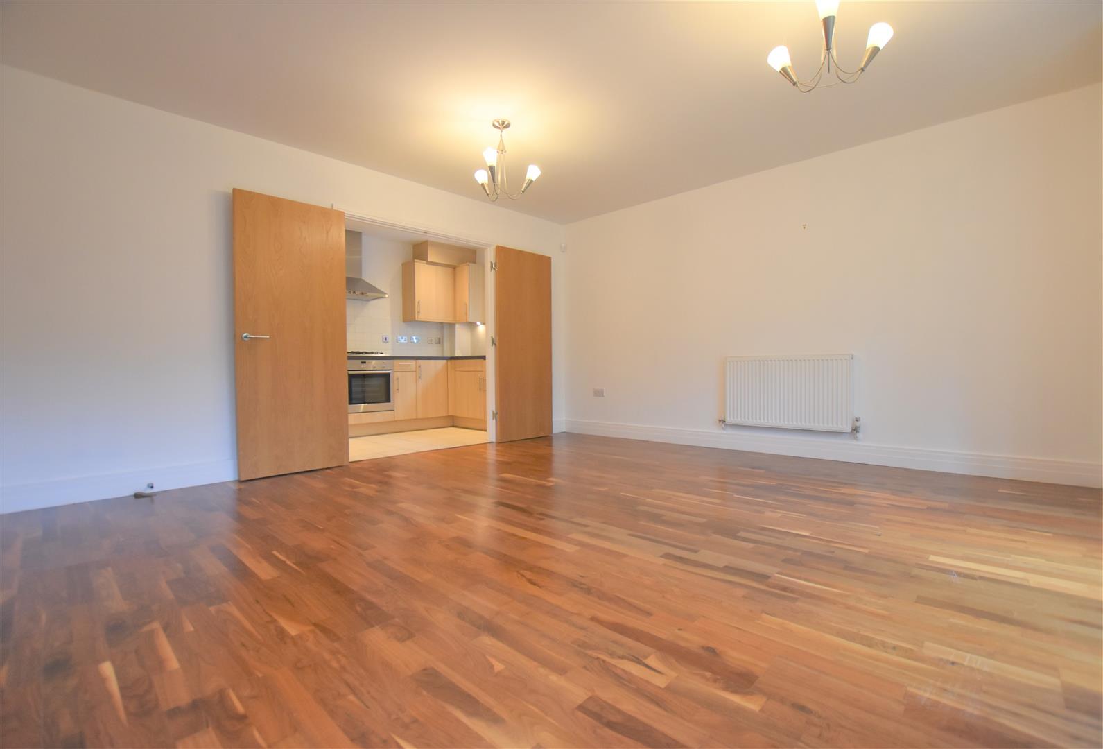 Merston House 9 Buckingham Drive Flat to let in Reading