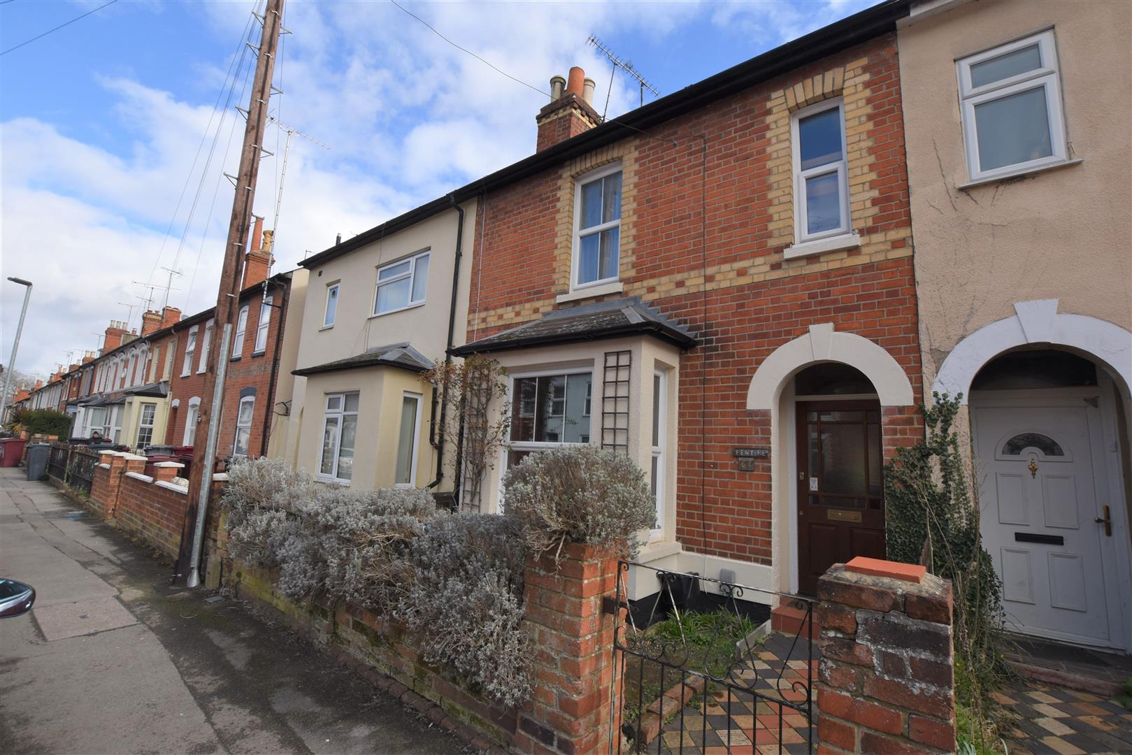 Blenheim Road Reading house to let in Reading