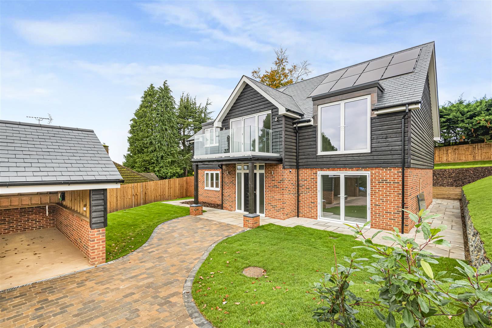 Gravel Hill Emmer Green house for sale in Reading