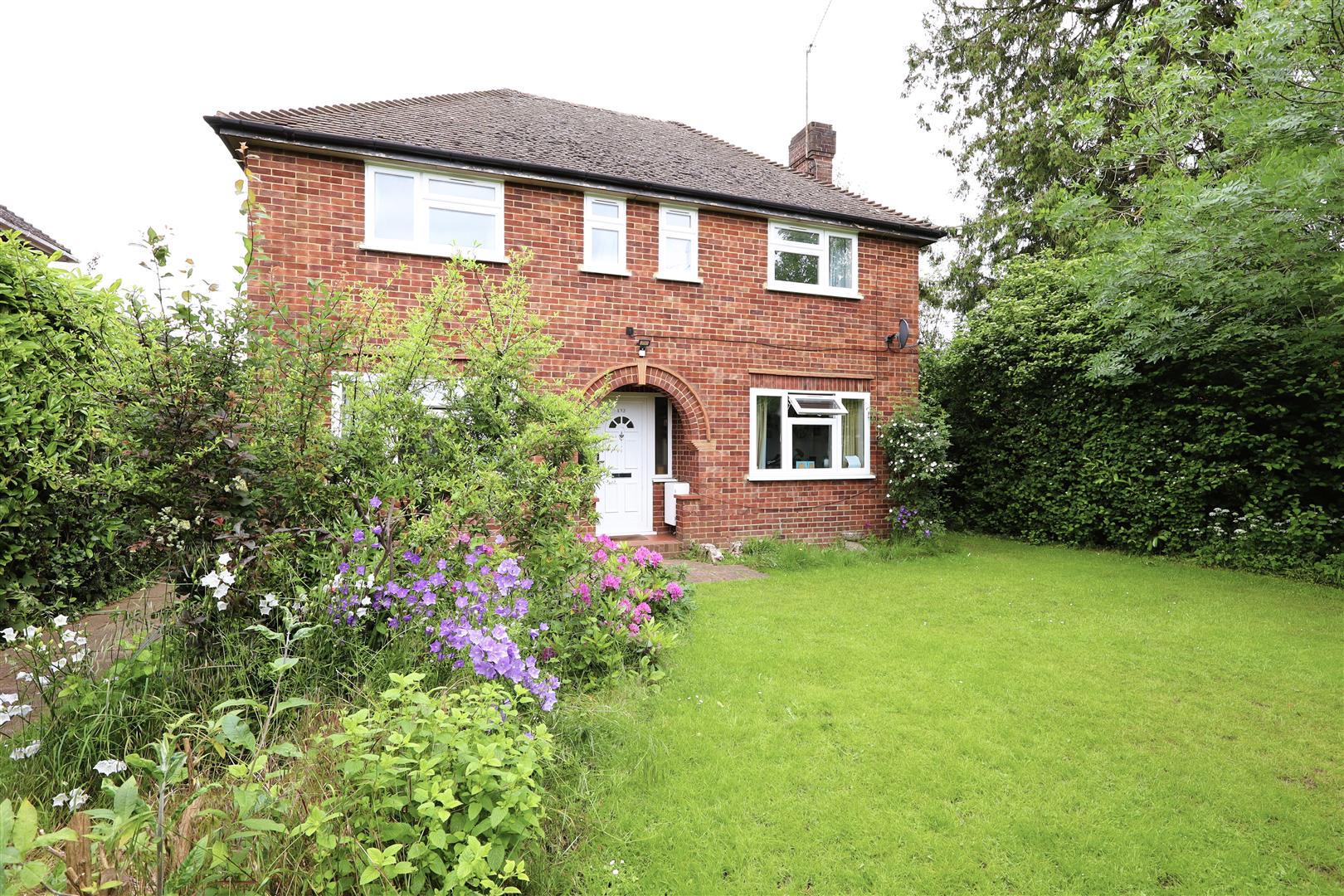 Woodcote Road Caversham Heights house to let in Reading