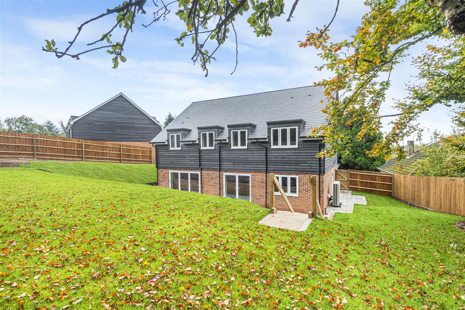 Gravel Hill Emmer Green house for sale in Reading