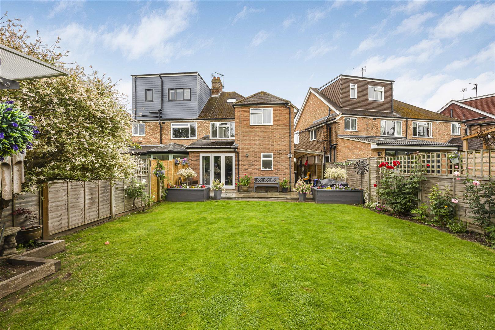 Mayfield Drive Caversham house for sale in Reading