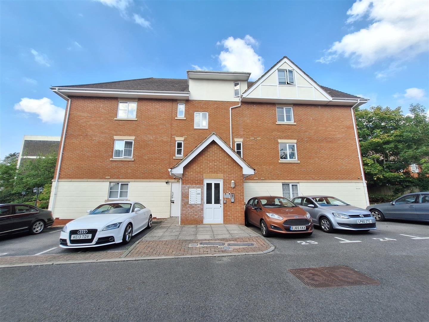 Basingstoke Road  Apartment to let in Reading