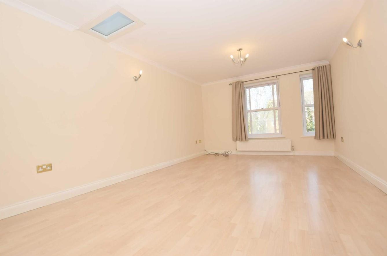 Garden Mews Westcote Road Apartment for sale in Reading