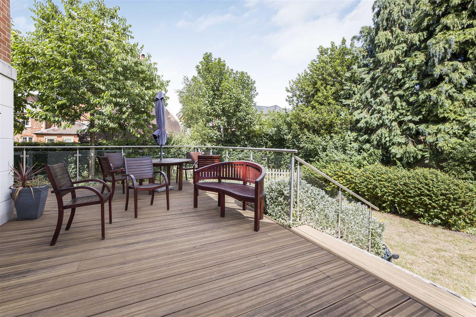 Crayshaw Court Caversham house for sale in Reading