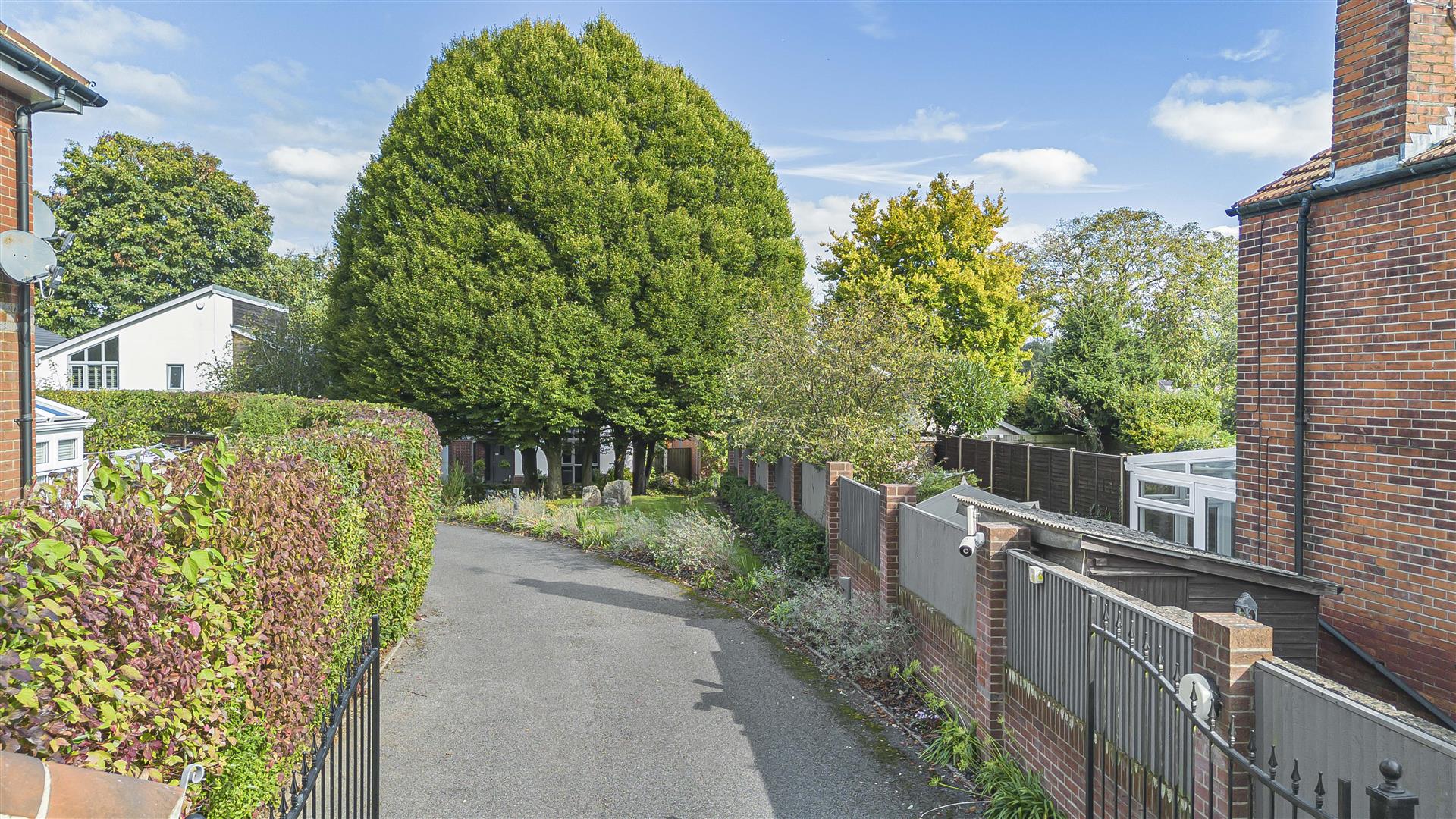 Hornbeam Close Caversham Heights house for sale in Reading