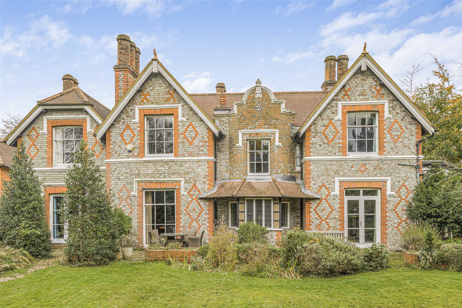 New Lane Hill Tilehurst house for sale in Reading