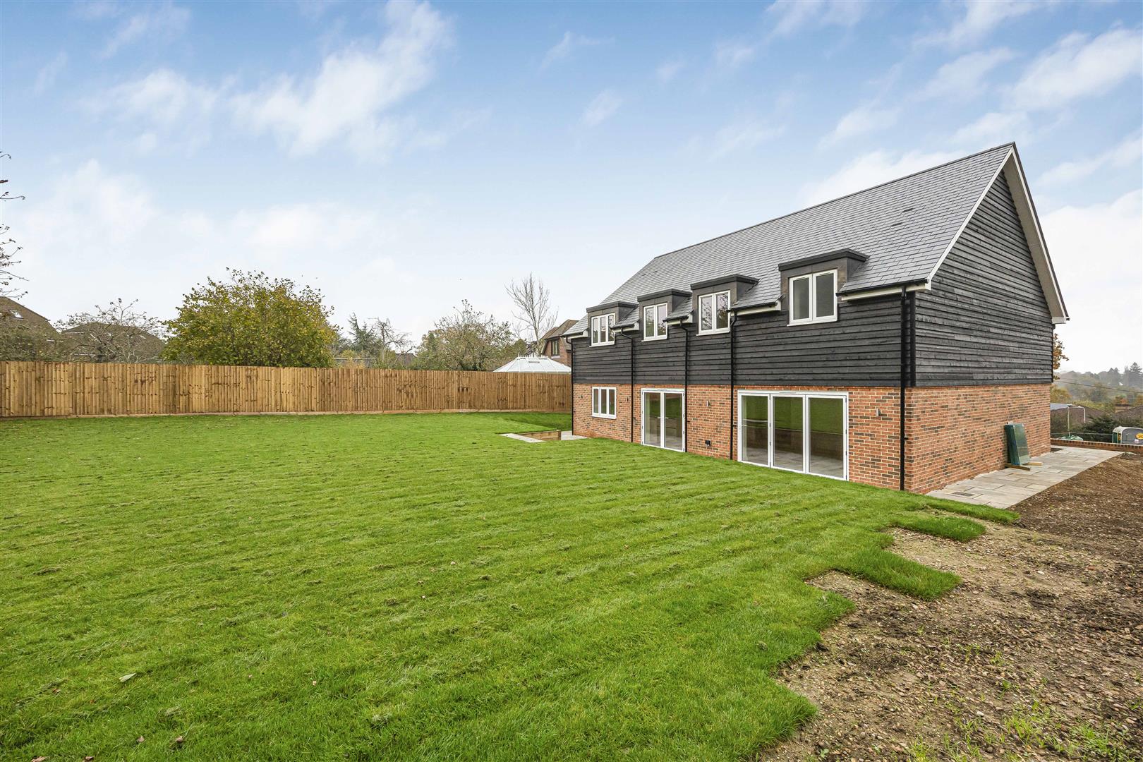 Gravel Hill Emmer Green house for sale in Reading