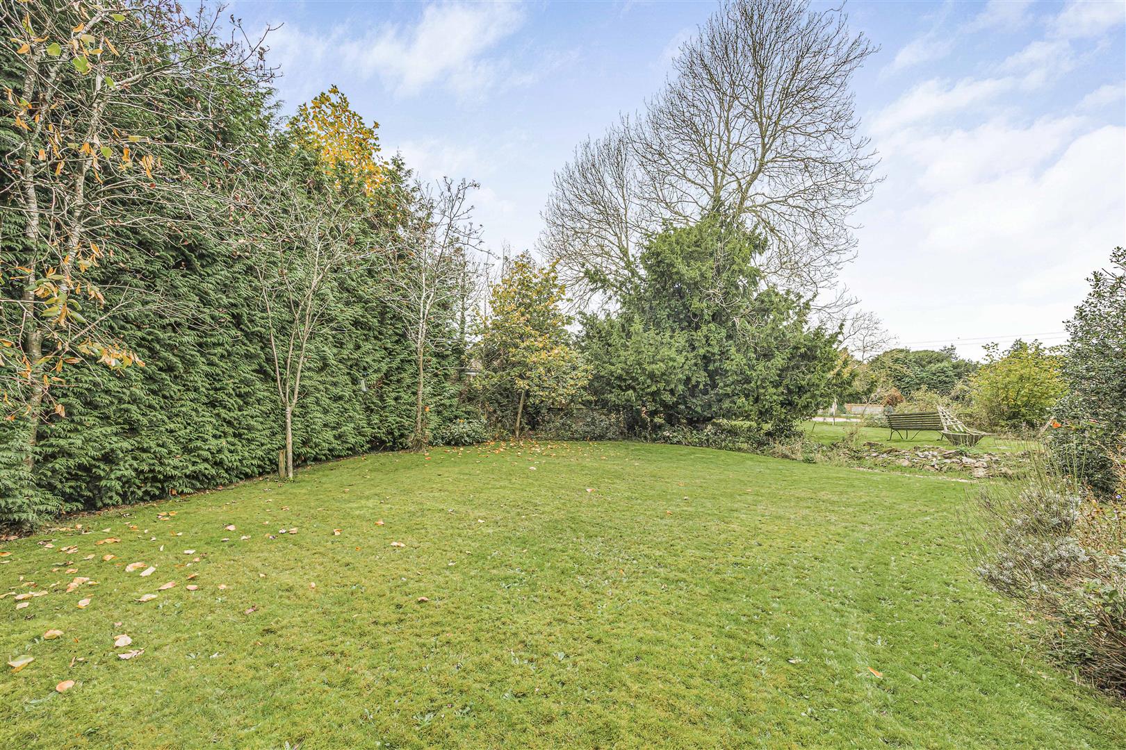 New Lane Hill Tilehurst house for sale in Reading