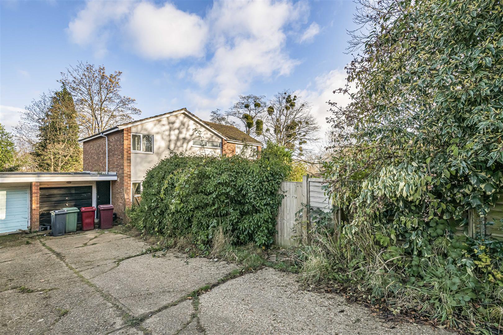 Lowfield Road Caversham house for sale in Reading